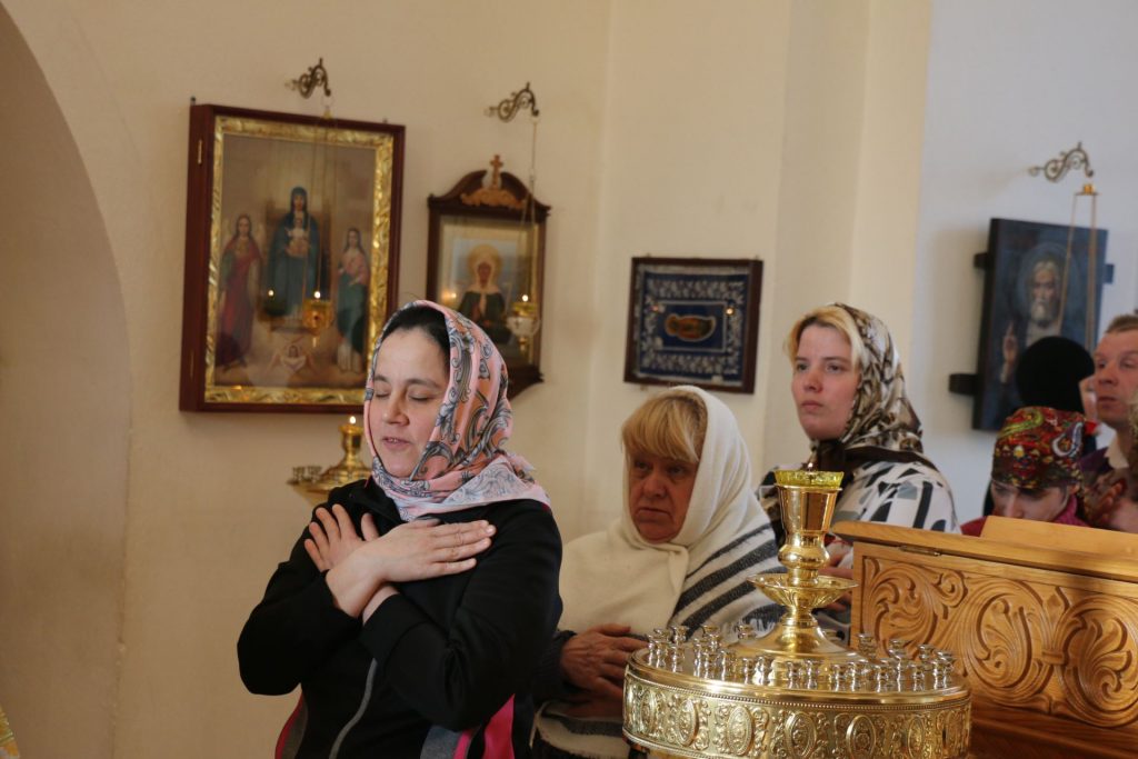 В преддверии Великого Поста проживающие Колычёвского ПНИ помолились за Божественной Литургией