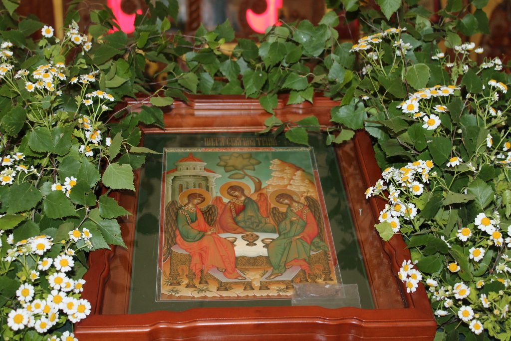 7 июня в нашем монастыре молитвенно встретили Праздник Святой Троицы, Пятидесятницу