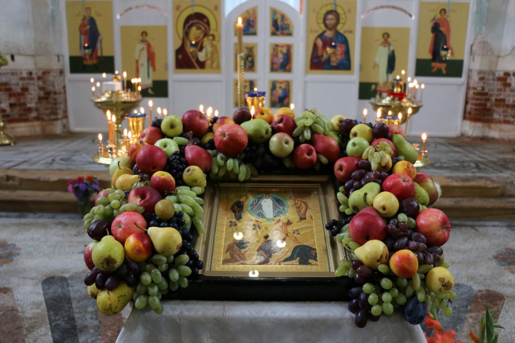 В Казанском монастыре молитвенно встретили праздник Преображения Господня